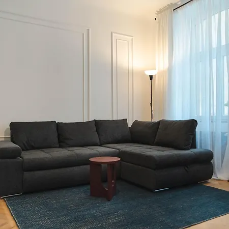 B68 Apartment 5 * Riga