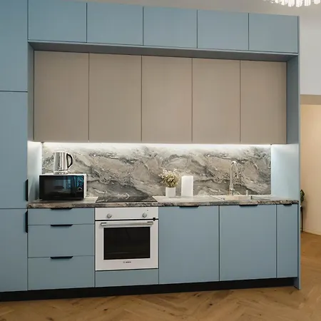 Appartamento B68 Apartment 5 *
